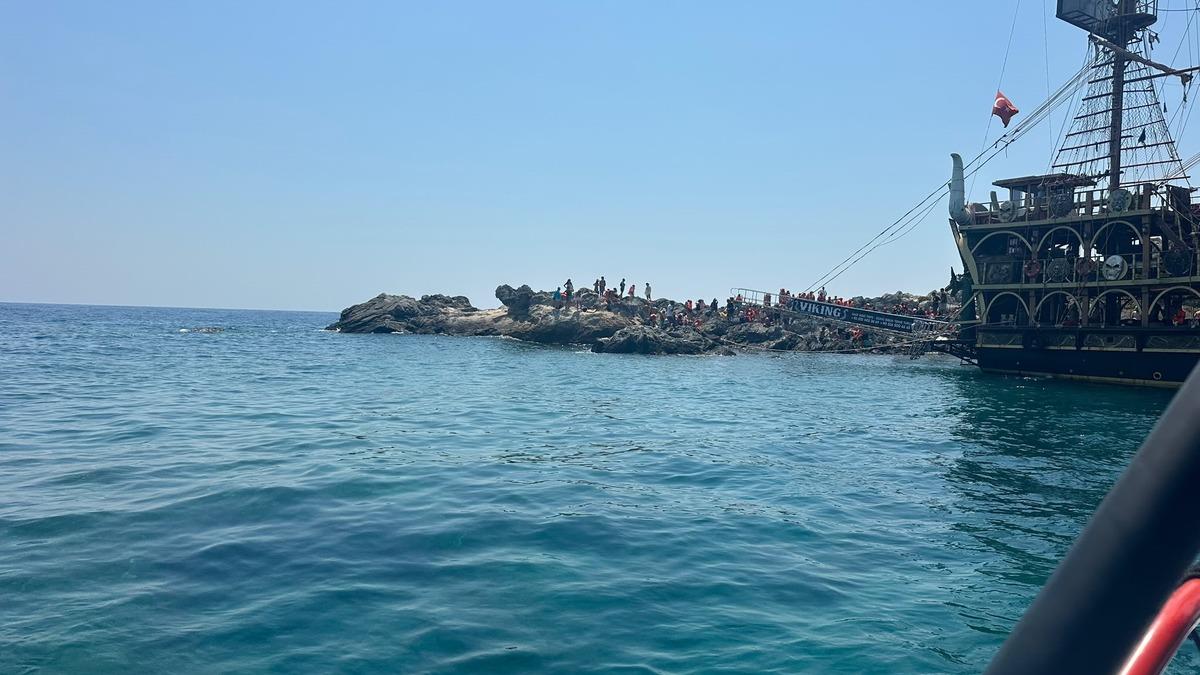 Gezi Teknesi
